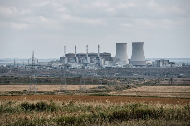 Zaporizhzhia’s power lines tell a different story from Czech media claims