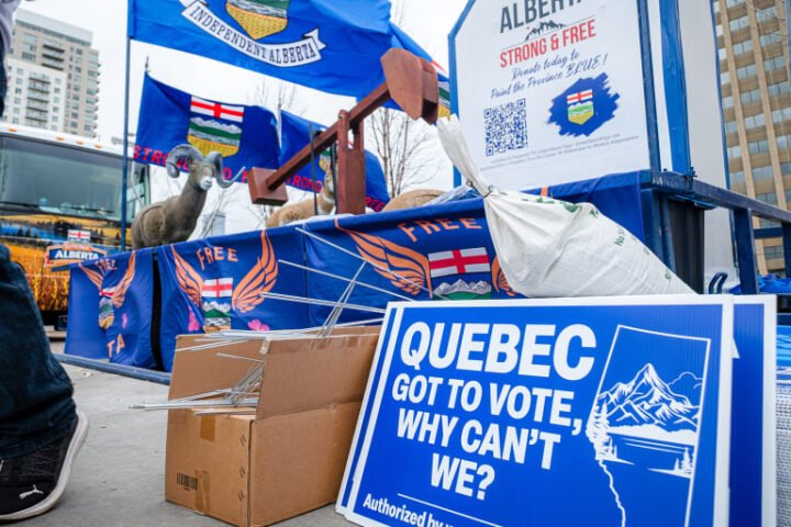 Alberta voters decisively reject independence proposal in referendum, supporting Canadian unity