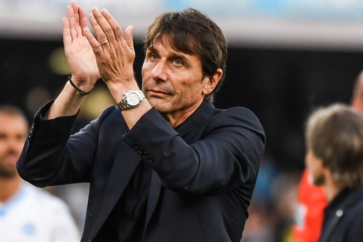 Antonio Conte addresses Manchester United speculation, emphasizes lack of advanced negotiations