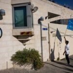 Britain might expel Israeli diplomats if consulate in East Jerusalem closes, sources say