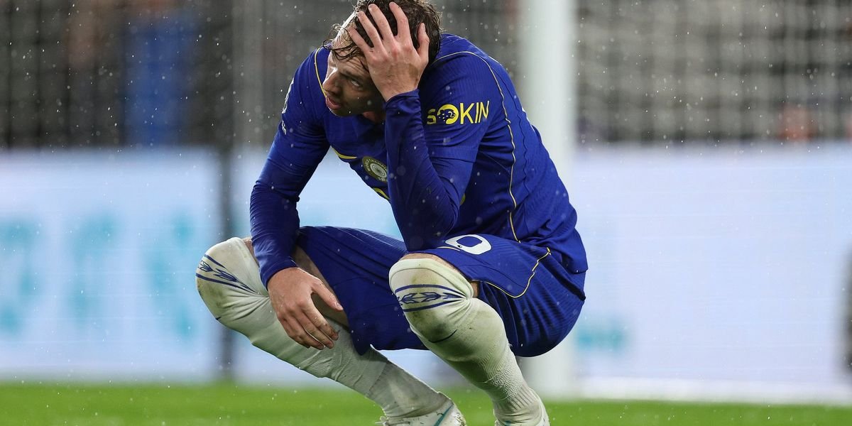 Chelsea manager plans discussions with Cole Palmer following red card in Tottenham loss