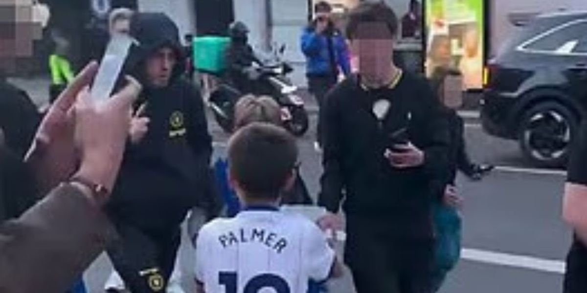 Cole Palmer faces criticism after allegedly ignoring young Chelsea fans