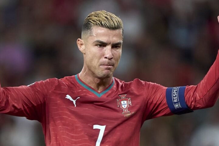 Cristiano Ronaldo responds to Simon Jordan's criticism with a pointed text message