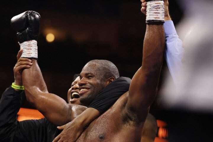 Daniel Dubois successfully defends WBO title with second-round knockout of Wardley