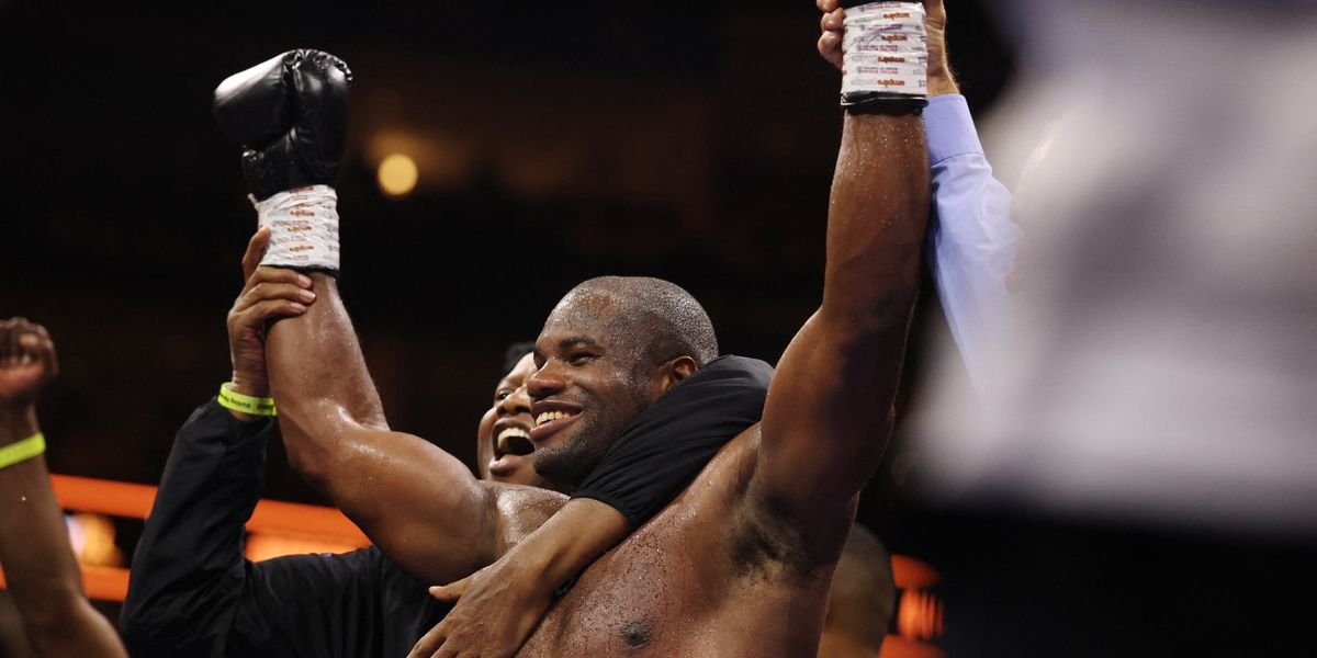 Daniel Dubois successfully defends WBO title with second-round knockout of Wardley