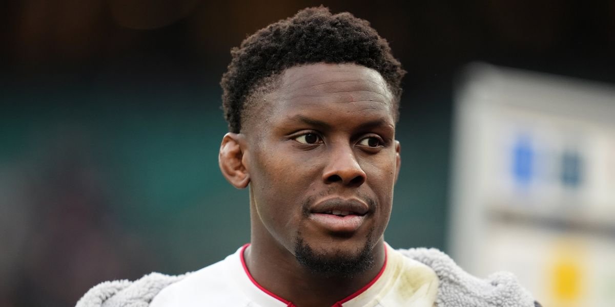 England rugby captain criticizes far right for divisive use of St George's flags