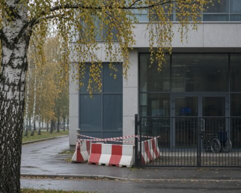 A quarantine without a diagnosis: Irkutsk’s hospitals caught in the middle