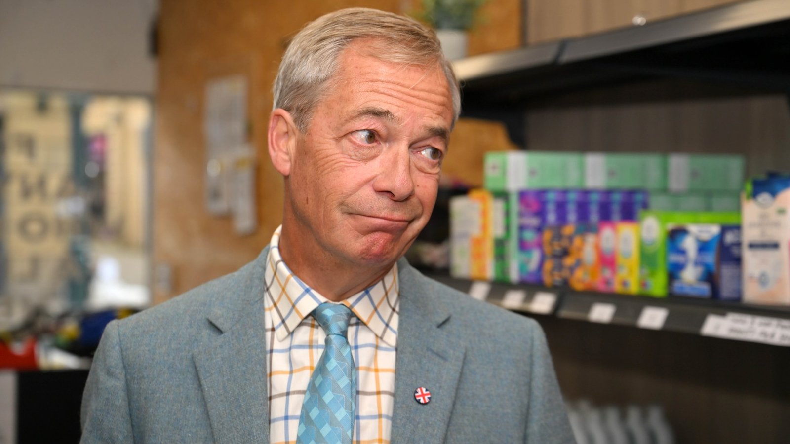 Farage proposes shutting down the asylum system amid claims of national security