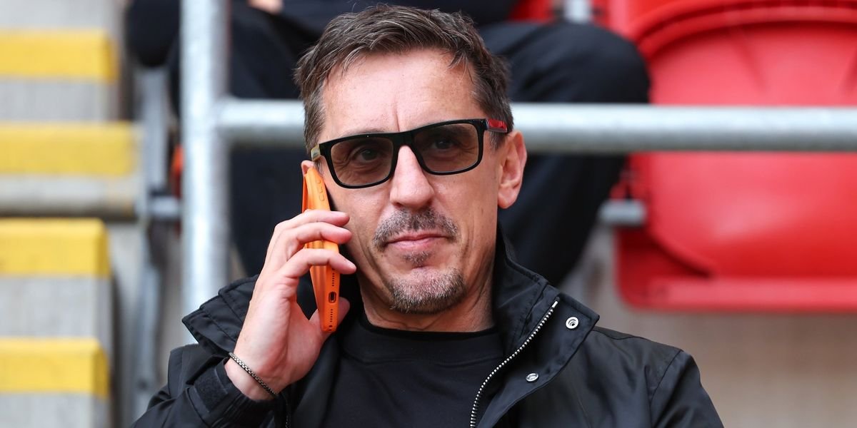 Gary Neville asks Sky to remove him from Manchester City commentary amid Gallagher's response
