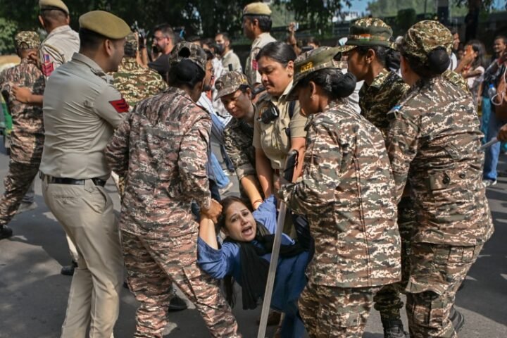Indian authorities deploy heavy crackdown as youth protests escalate against Modi's election practices