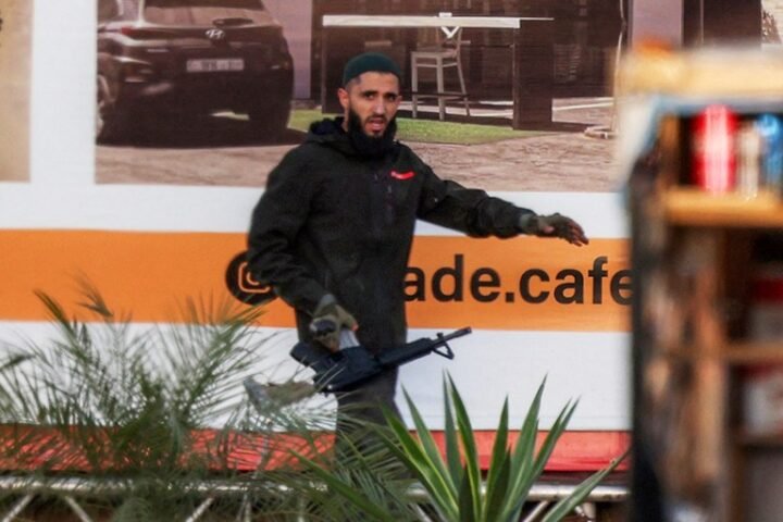 Israel imposes full lockdown on West Bank following military killing of two Palestinians
