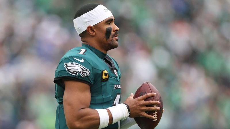 Jalen Hurts faces season-ending diagnosis of blood clots in lungs following calf injury