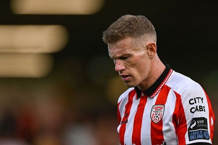 James McClean expresses support for IRA and mutes TV during England’s anthem
