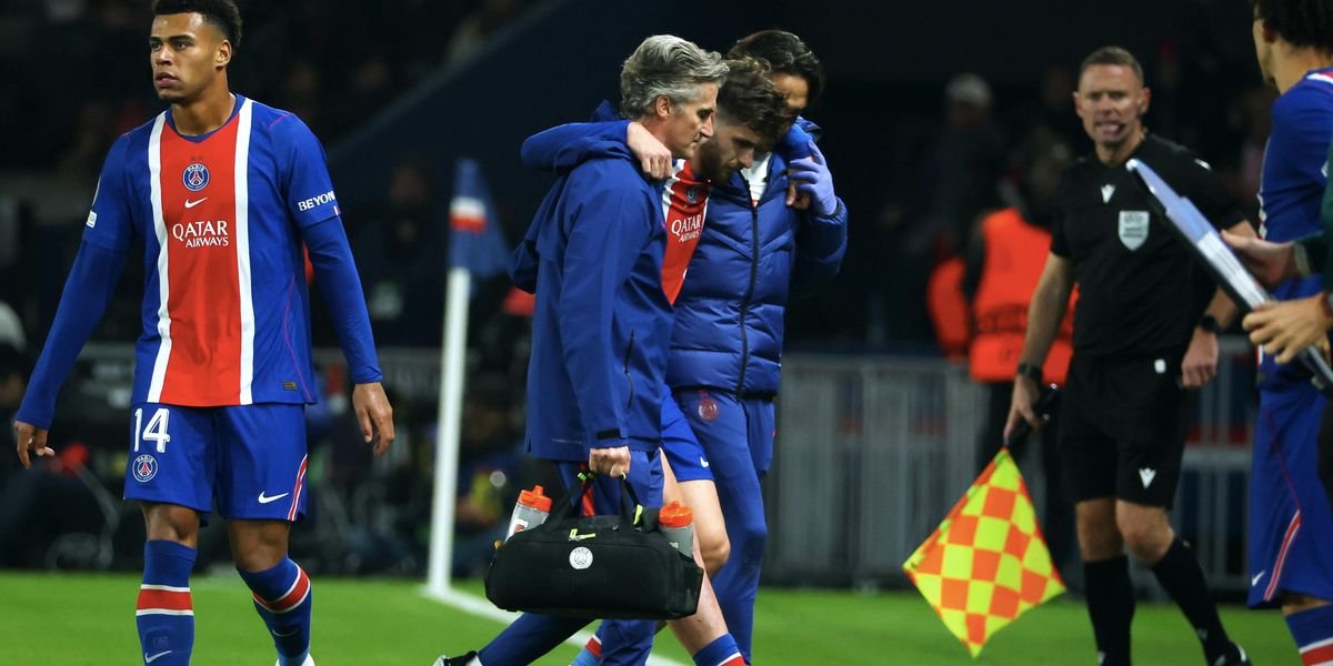 Kvaratskhelia to undergo surgery, sidelining PSG star for the remainder of the season