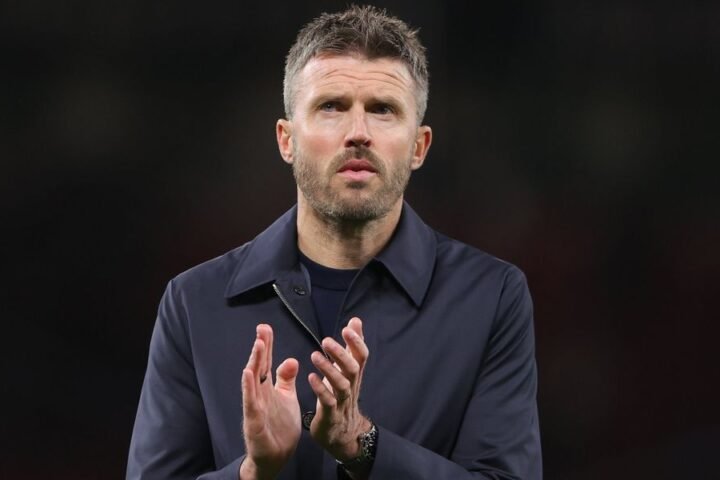 Manchester United decides against sacking Michael Carrick after disappointing draw with Tottenham