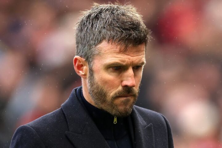 Manchester United struggle under Michael Carrick as performances decline and morale falters