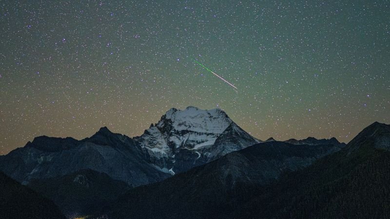 Orionid meteor shower expected to peak despite bright moon interference