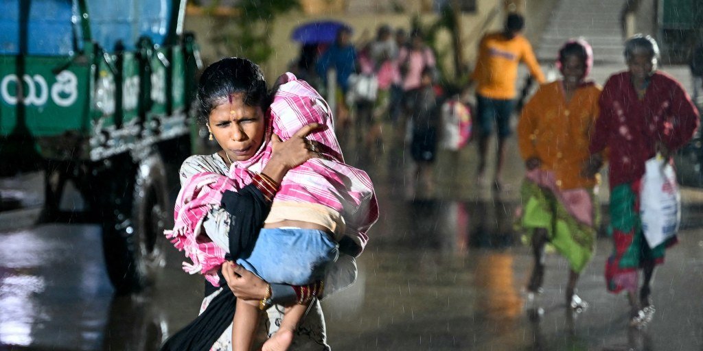 Over 180,000 evacuated as Cyclone Arnab makes landfall in India