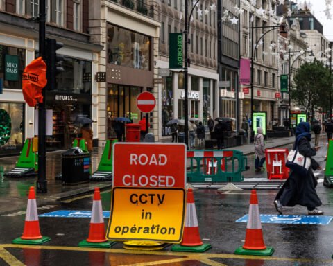 Oxford Street goes traffic-free to enhance public space and stimulate economic growth