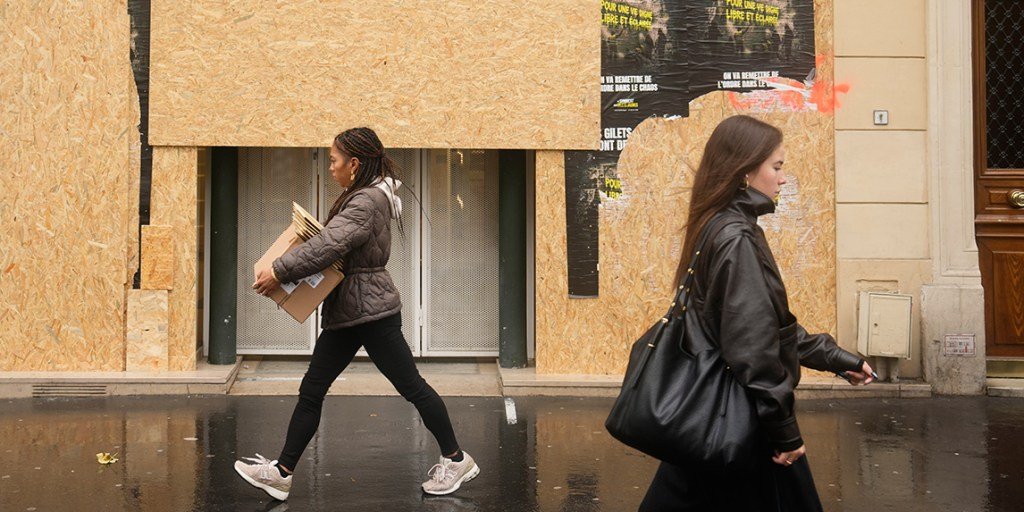 Paris museums close as protests escalate over education funding and living costs