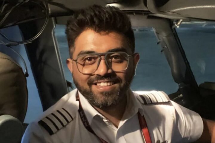 Pilot celebrated for averting disaster on Israel-bound flight after attacker strikes