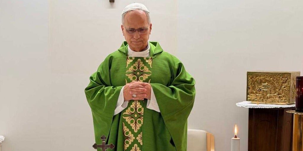 Pope Leo XIV shows signs of recovery after lung cancer surgery, Vatican reports