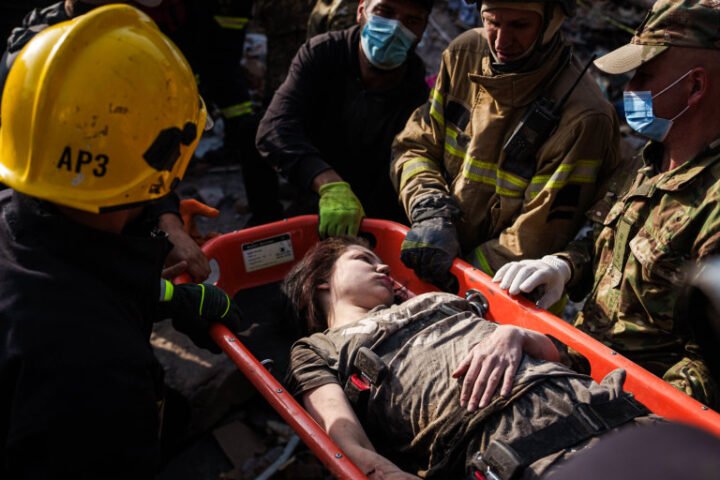 Russian strikes on Ukraine kill at least 21 as Kyiv braces for major attack