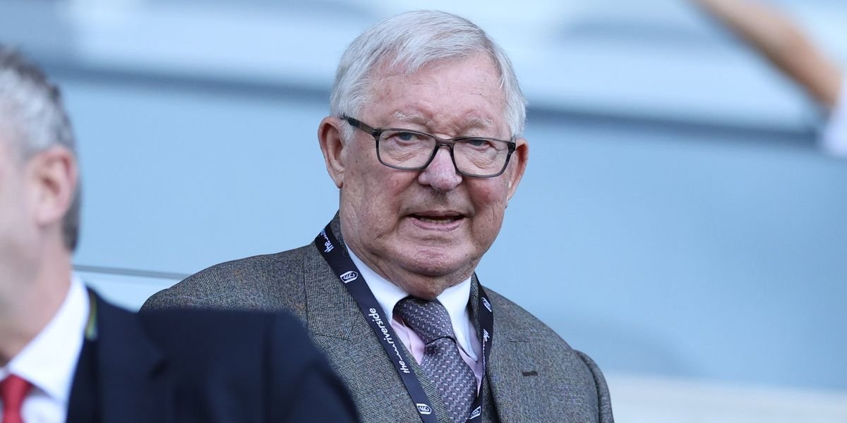 Sir Alex Ferguson hopes to witness opening of Manchester United's new stadium
