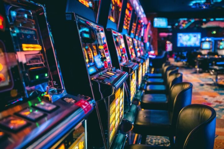 Slot machine tax increase could jeopardize 4,000 jobs in UK casinos, industry warns