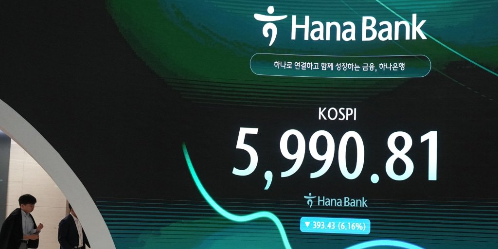 South Korea's Kospi index plunges over 7% amid semiconductor sell-off and AI concerns