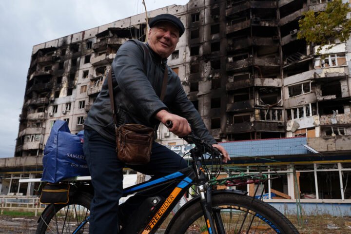 Ukrainians confront difficult decisions as evacuation efforts facilitated by Melania Trump commence
