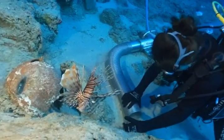 World's oldest shipwreck discovered off Turkey's coast, dating back 4,700 years