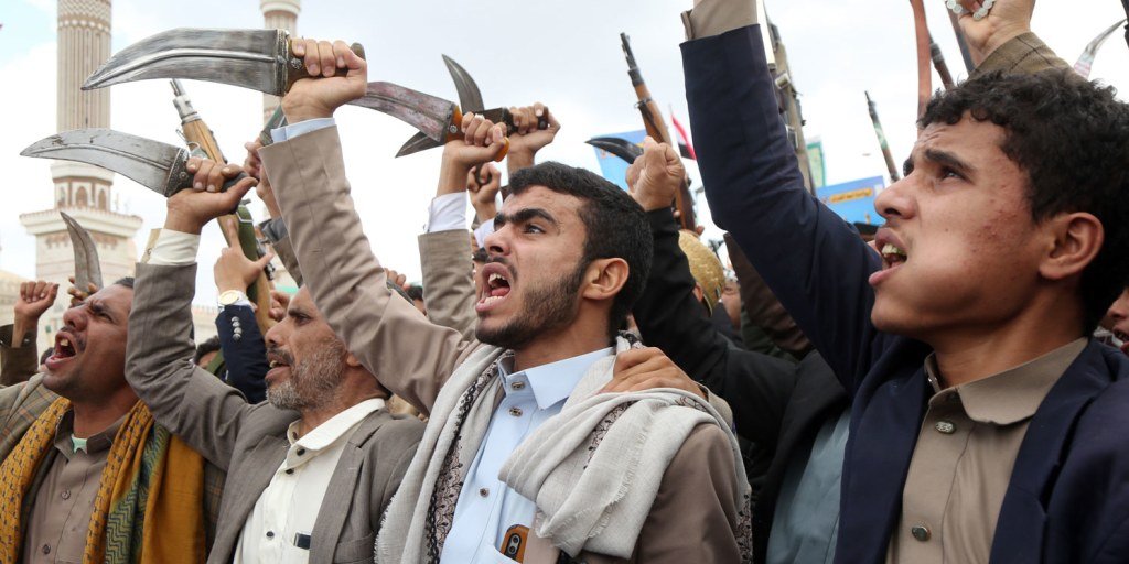 Yemen's government launches military operations to reclaim territory from Houthi forces