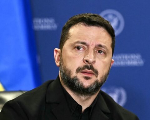 Zelenskyy claims Ukraine received no warning about missile strike on Kyiv from partners